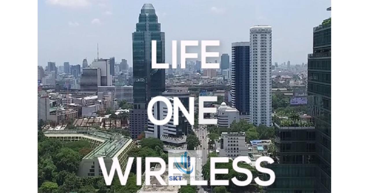 Sukritta Property Agency's Life one wireless Near BTS Phloen Chit 1