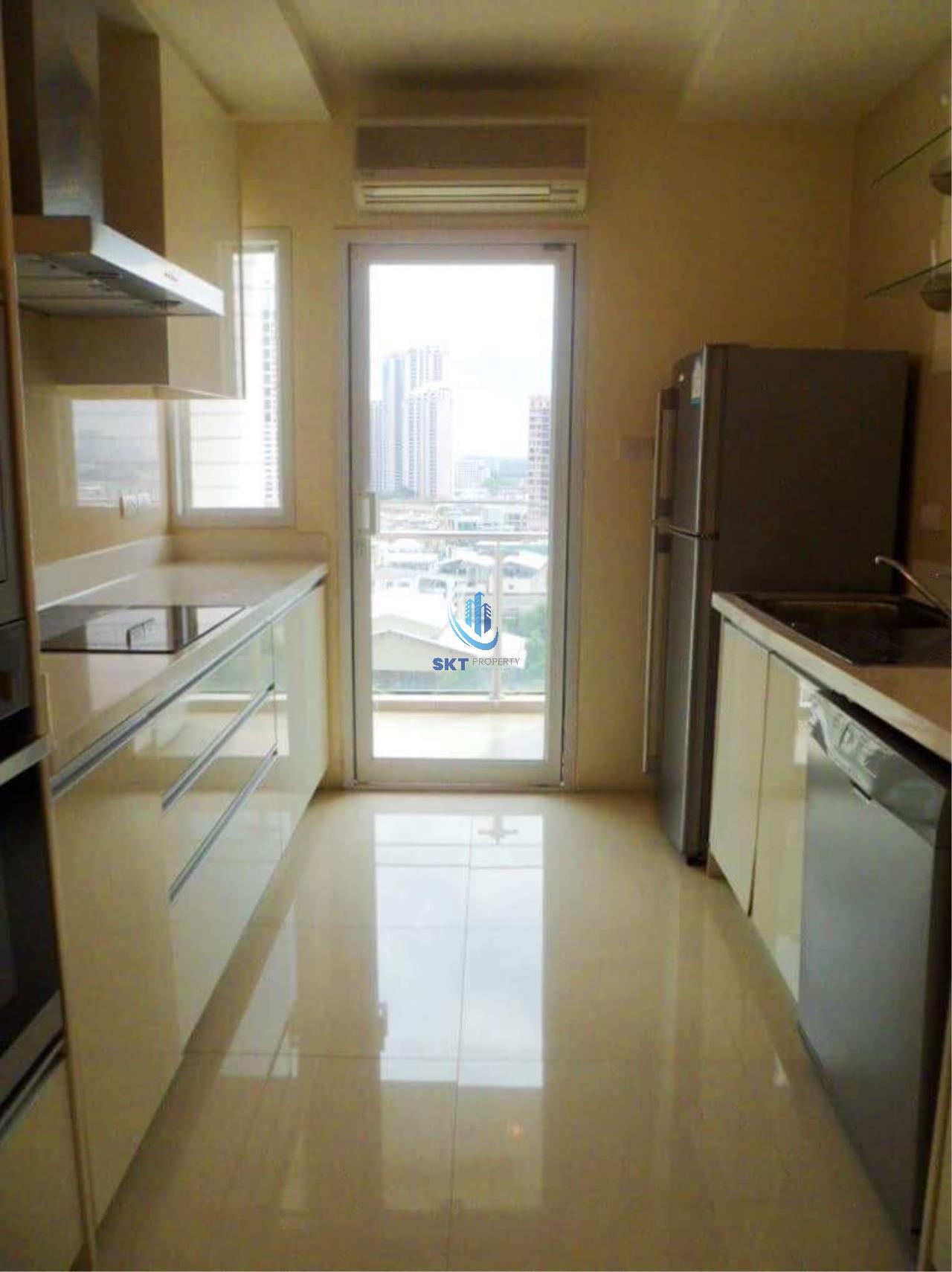 Sukritta Property Agency's GM Serviced Apartment - BTS Asoke 9