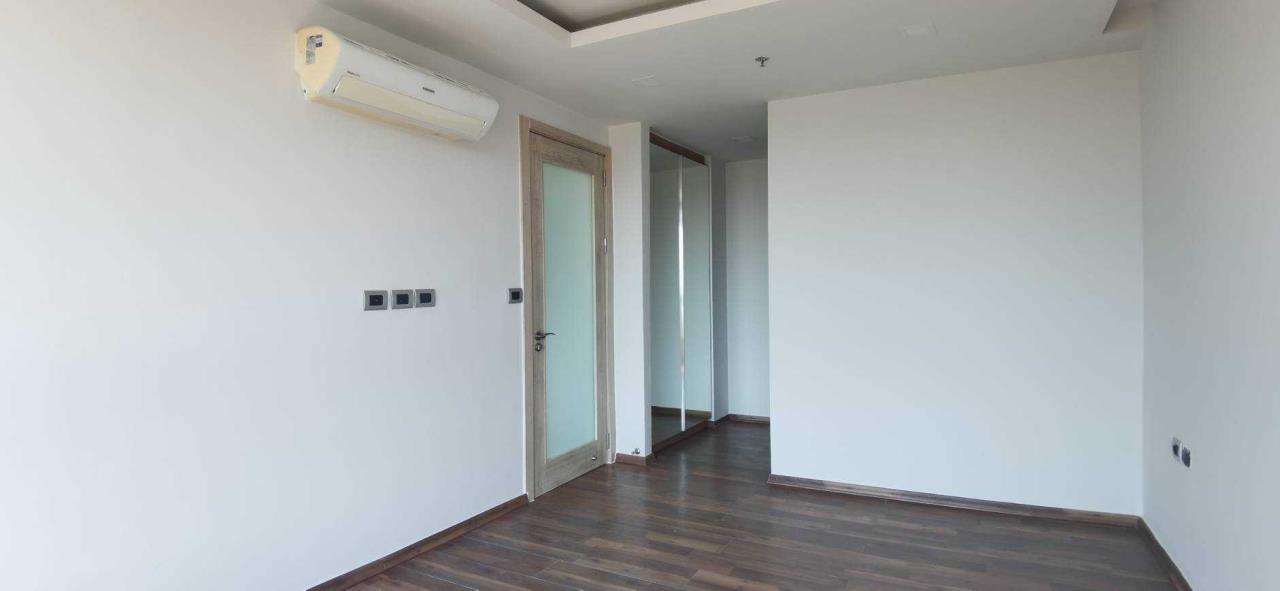 PBRE Asia Pacific Co., Ltd Agency's 1Bedroom Condo at The Peak Towers for Sale 27