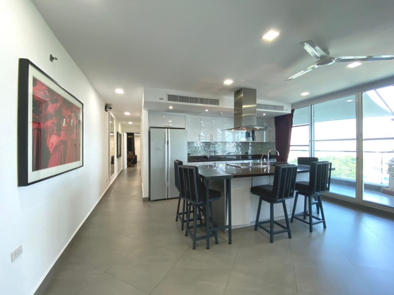PBRE Asia Pacific Co., Ltd Agency's Penthouse for Rent at The Cliff Condo 47