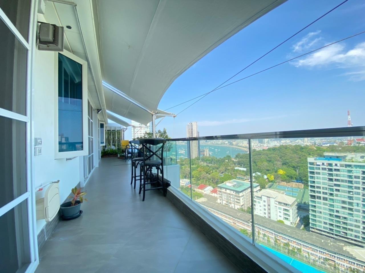 PBRE Asia Pacific Co., Ltd Agency's Penthouse for Rent at The Cliff Condo 33