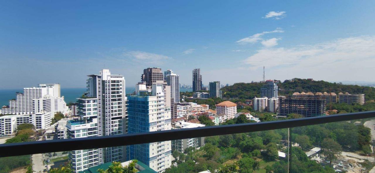 PBRE Asia Pacific Co., Ltd Agency's 1 Bed The Peak Towers for Sale in Pratumnak 30