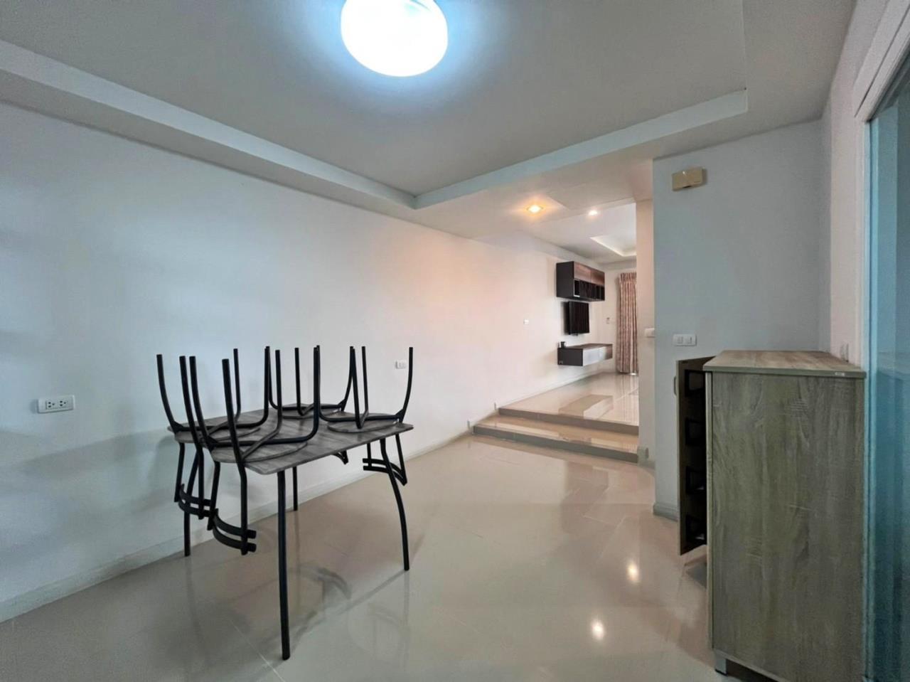 PBRE Asia Pacific Co., Ltd Agency's 4 Bedrooms Townhome in Thepprasit for Sale 38