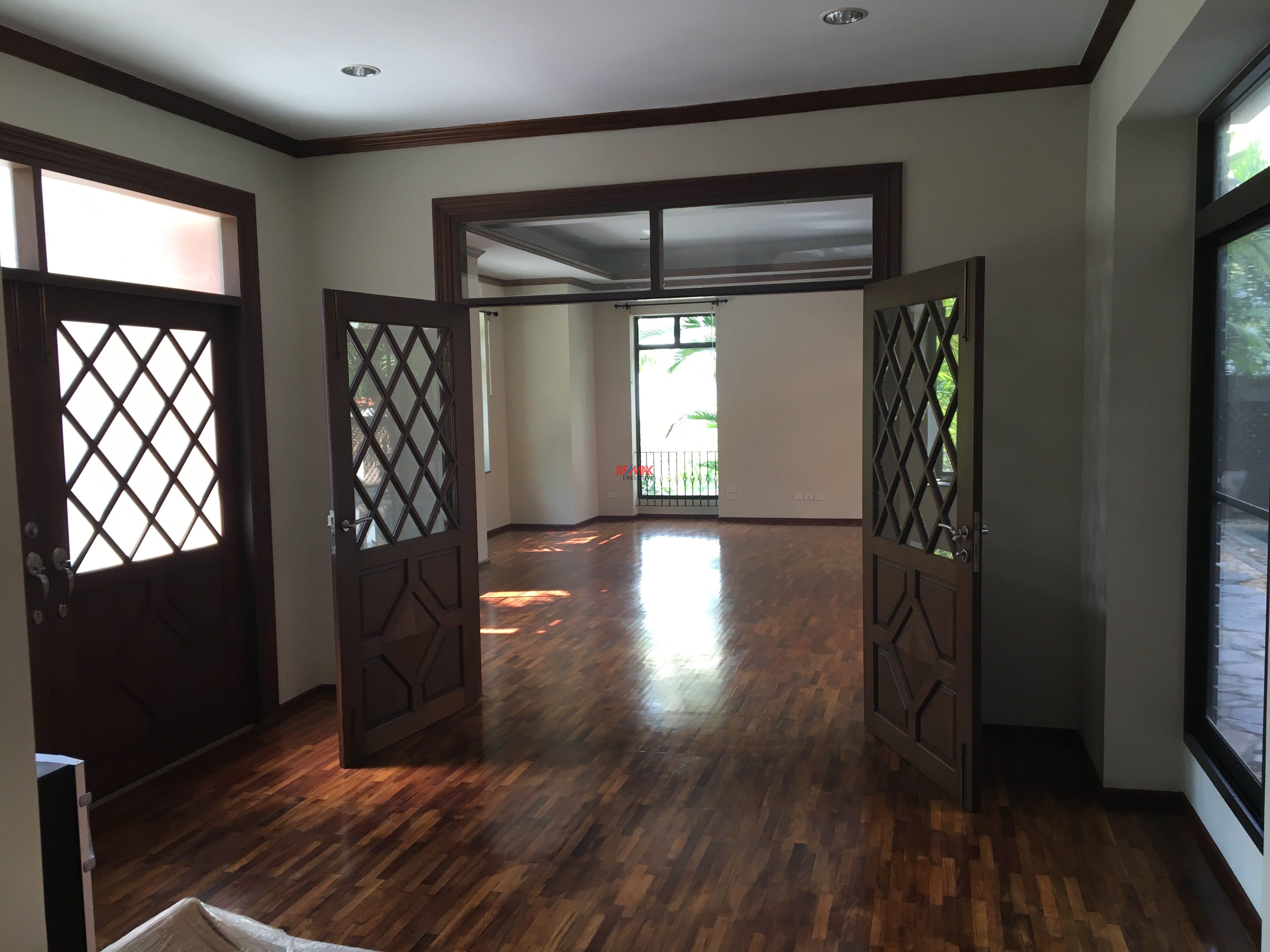 RE/MAX Exclusive Agency's Huge house in Thonglor for Residential or Commercial 22