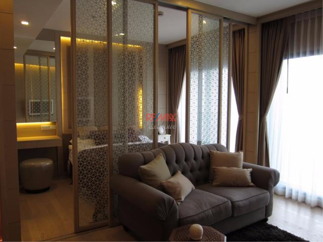 RE/MAX Exclusive Agency's NOBLE REMIX, Sukhumvit 36, 40 Sqm., Fully-Furnished, European Style Decoration - RENT !! 1