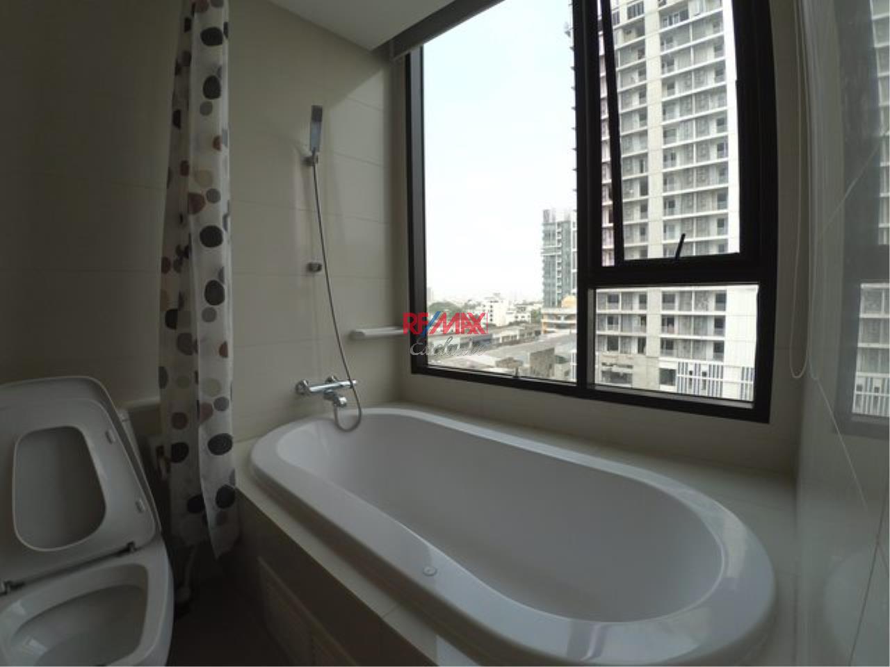 RE/MAX Exclusive Agency's THE ALCOVE, Thonglor 10, 44 Sqm., 1 Bedroom, Fully-Furnished, Fully Equipped Kitchen For RENT !!!! 3