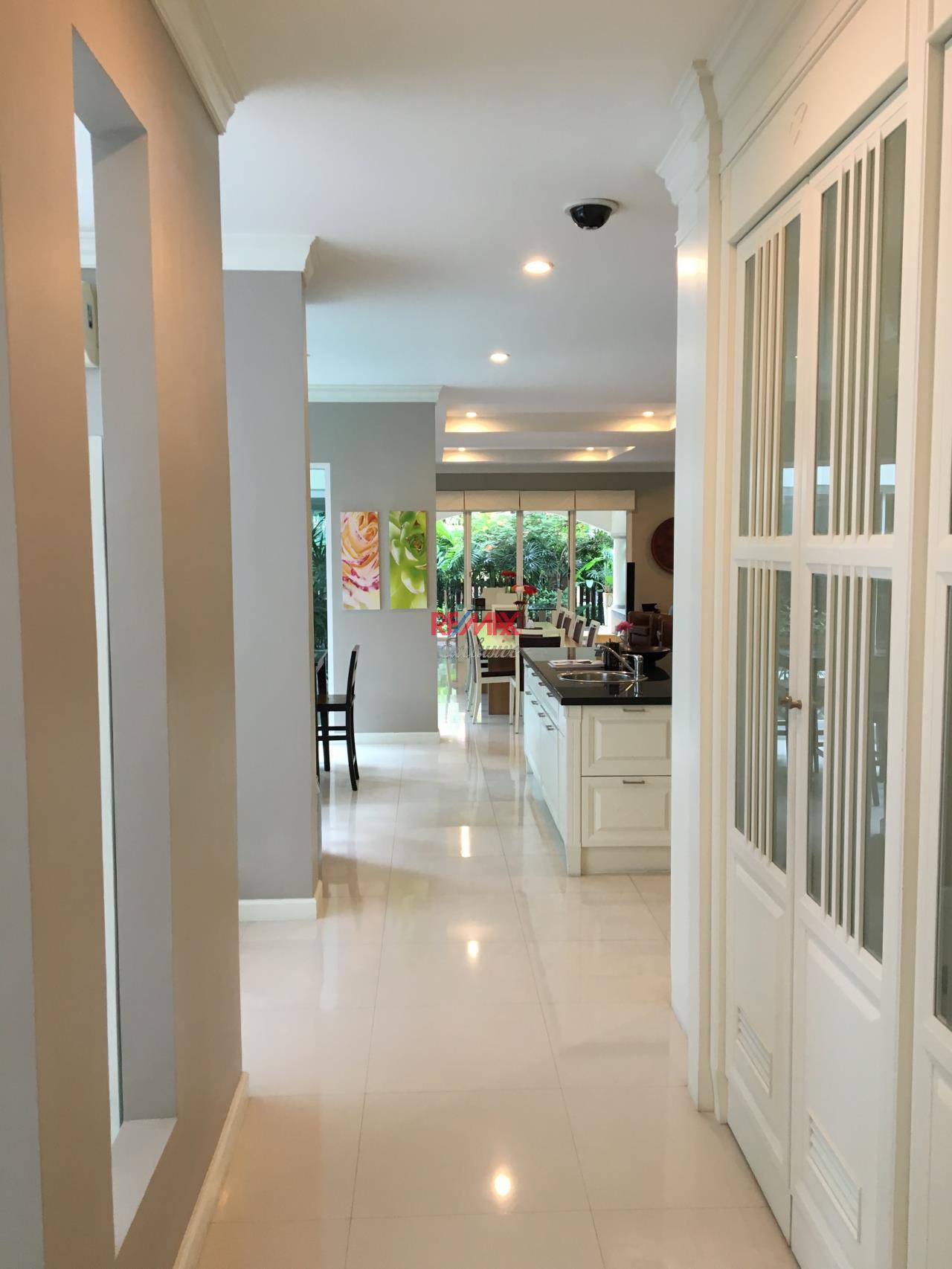 RE/MAX Exclusive Agency's Beautiful House With Private Pool in Bang Na 7