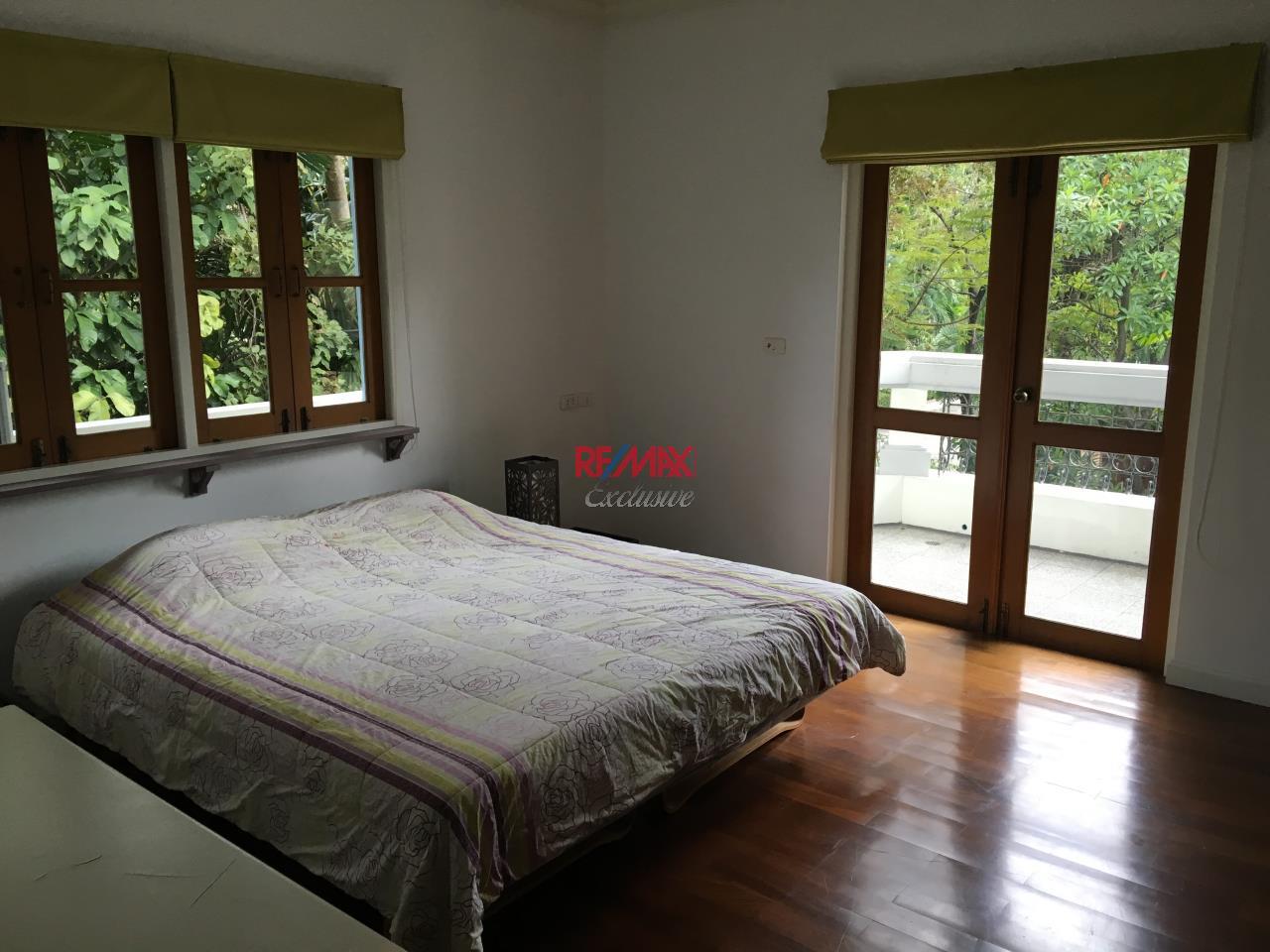 RE/MAX Exclusive Agency's Beautiful House With Private Pool in Bang Na 9