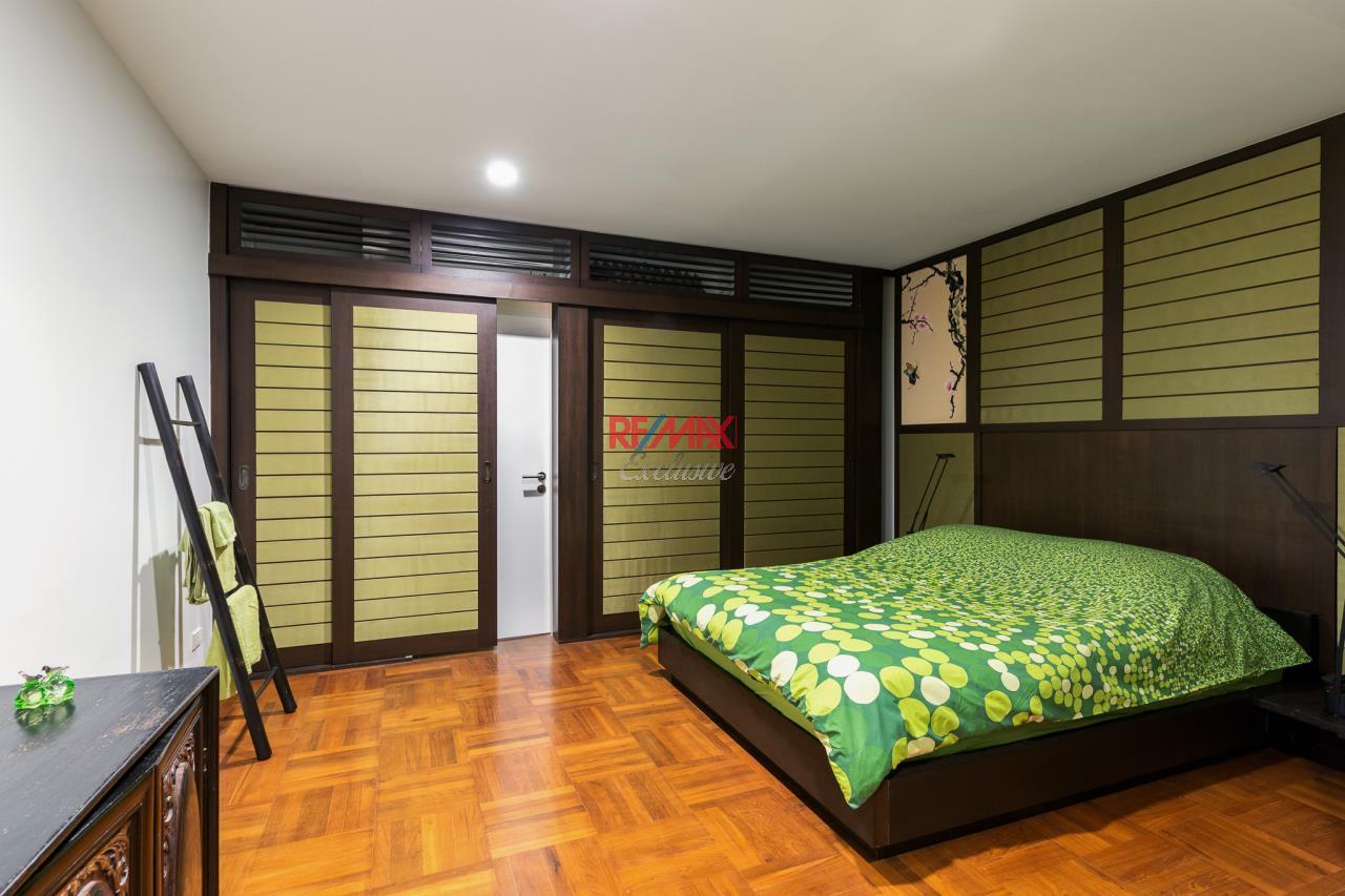 RE/MAX Exclusive Agency's Phatssana Gardens - Modern Luxury 4 Bedroom Condo - For Sale - 28,300,000 THB 24