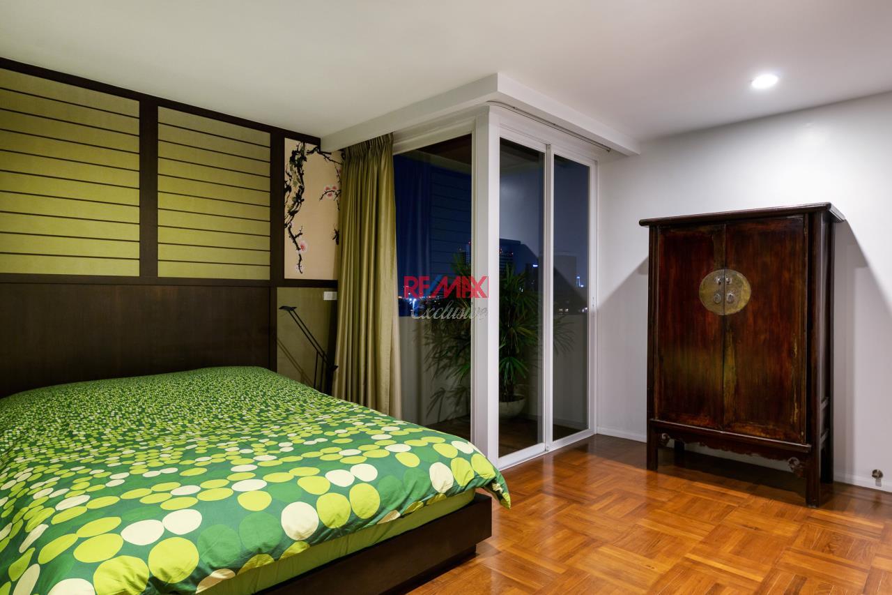 RE/MAX Exclusive Agency's Phatssana Gardens - Modern Luxury 4 Bedroom Condo - For Sale - 28,300,000 THB 26