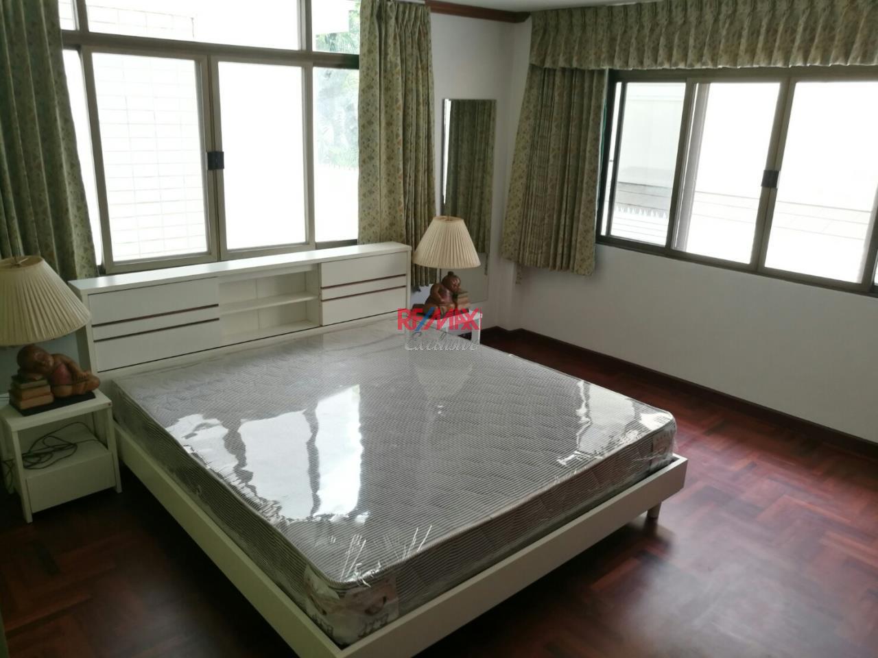RE/MAX Exclusive Agency's Single house, 400 sqm, 4 +1 bedrooms in Sukhumvit 31/2 for rent 15