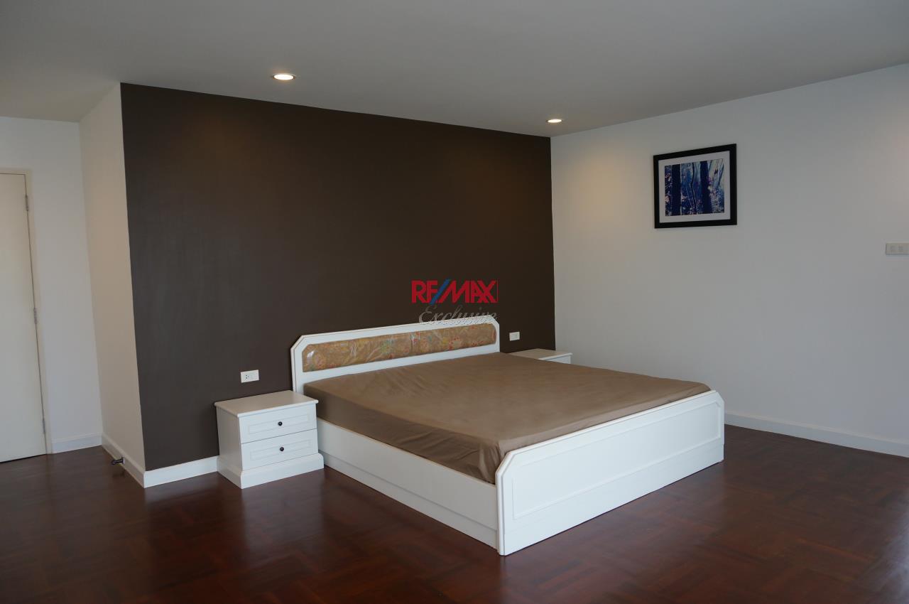 RE/MAX Exclusive Agency's Habitat Sukhumvit 53,  3 bedrooms High Floor 278 Sqm For Rent 4