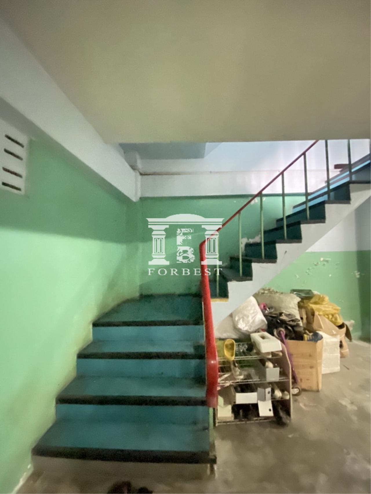 Forbest Properties Agency's 90487 - Taksin, Shophouse for sale, 3 floors, 2 booths, area 184 Sq.m. 2