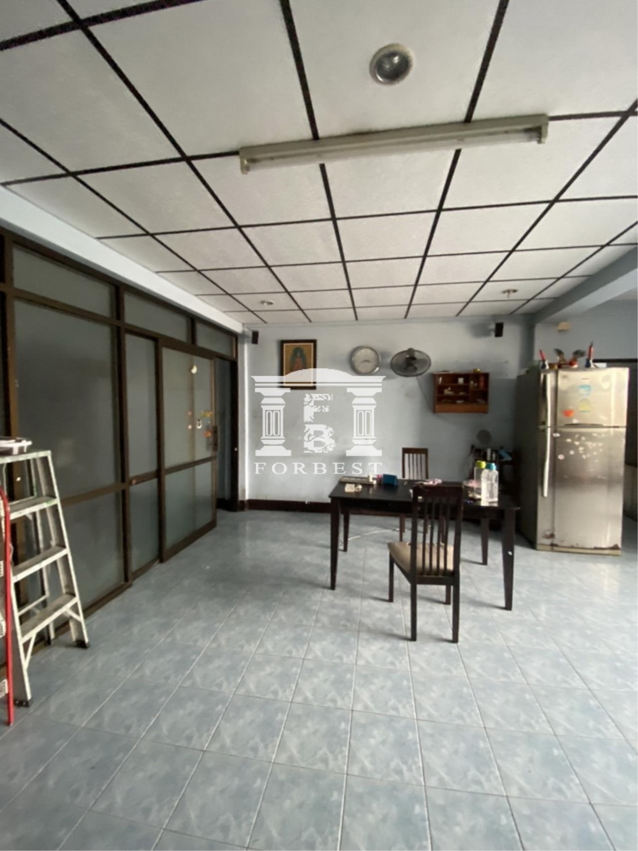 Forbest Properties Agency's 90487 - Taksin, Shophouse for sale, 3 floors, 2 booths, area 184 Sq.m. 5