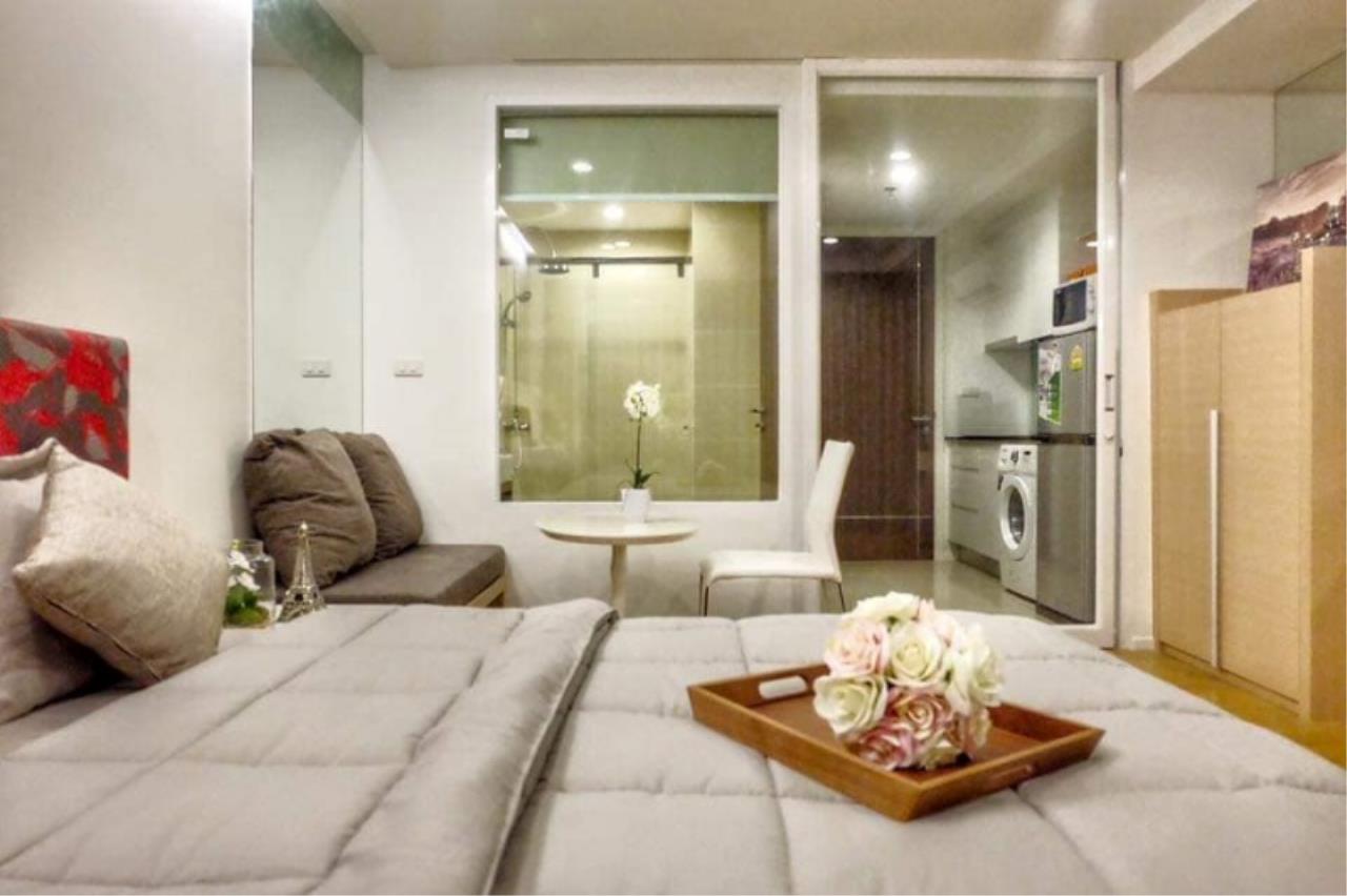 Century21 Skylux Agency's 15 Sukhumvit Residences / Condo For Rent / 1 Bedroom / 28 SQM / BTS Nana / Bangkok 1