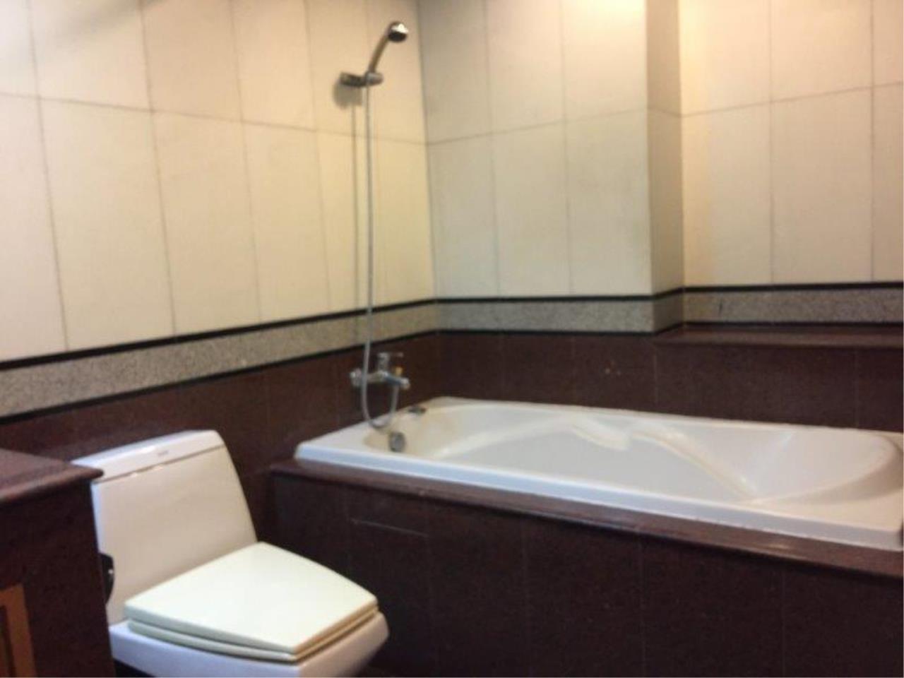 Century21 Skylux Agency's Supreme Ville / Condo For Rent / 1 Bedroom / 69 SQM / MRT Lumphini / Bangkok 11