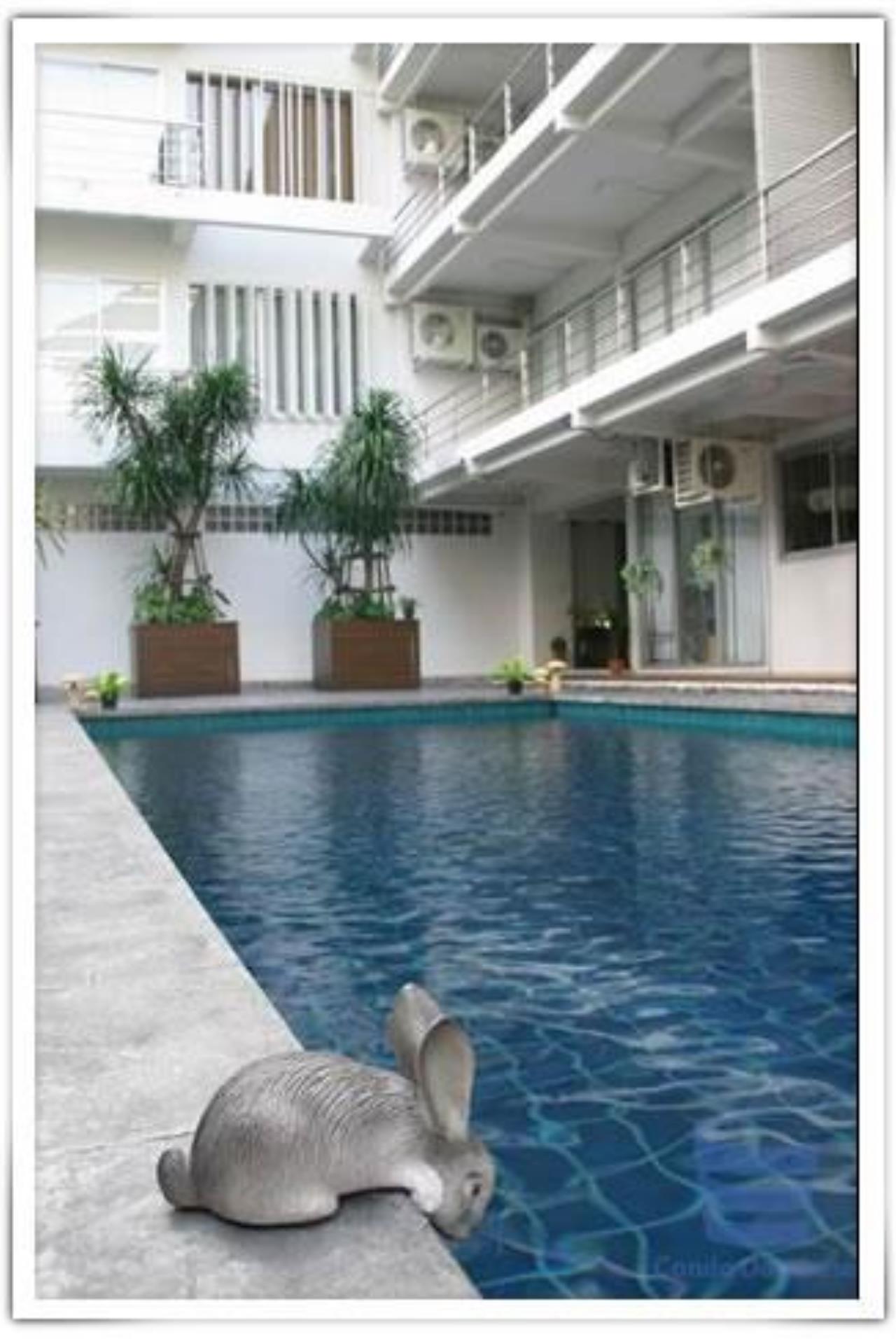 Condo Database Agency's [Property ID: 100-113-26928] 2 Bedrooms 2 Bathrooms Size 100Sqm At The Convento for Rent 60000 THB 12
