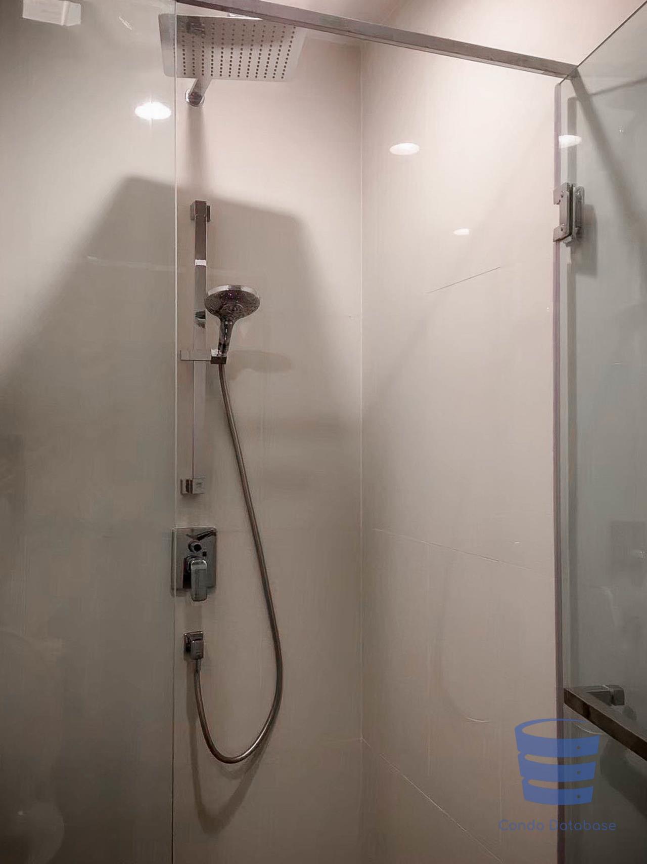 Condo Database Agency's OKA HAUS Sukhumvit 36 2 Bedroom 2 Bathroom For Rent 10