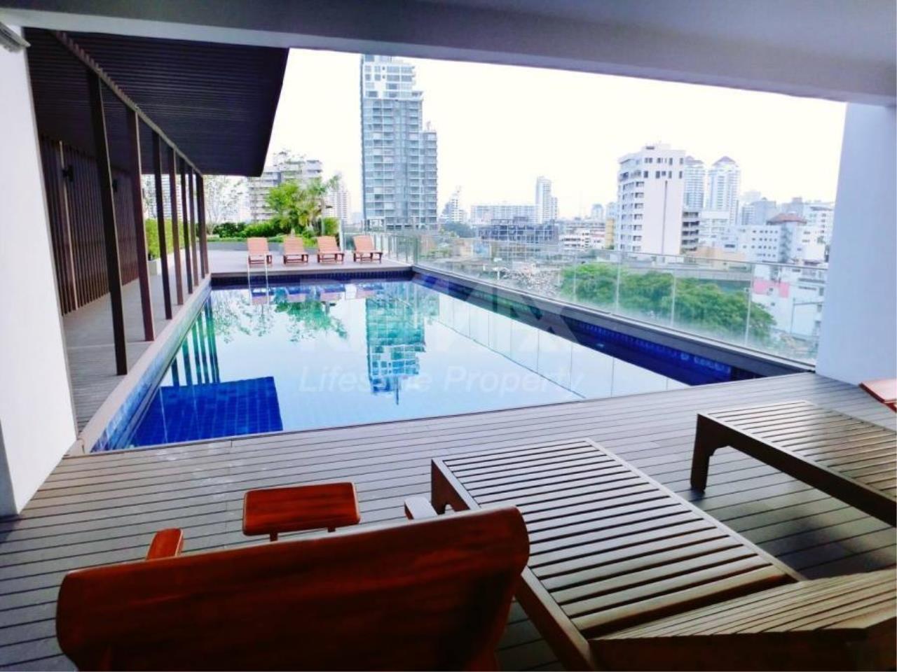 RE/MAX LifeStyle Property Agency's Tidy Deluxe Sukhumvit 34 1