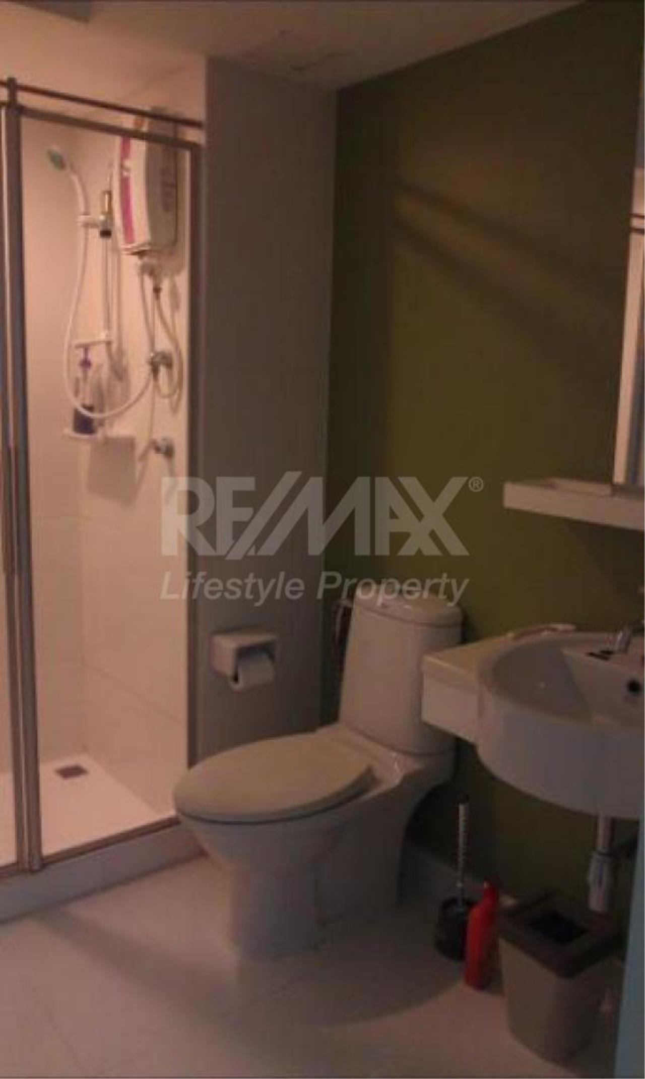 RE/MAX LifeStyle Property Agency's The Room Sukhumvit 79 4