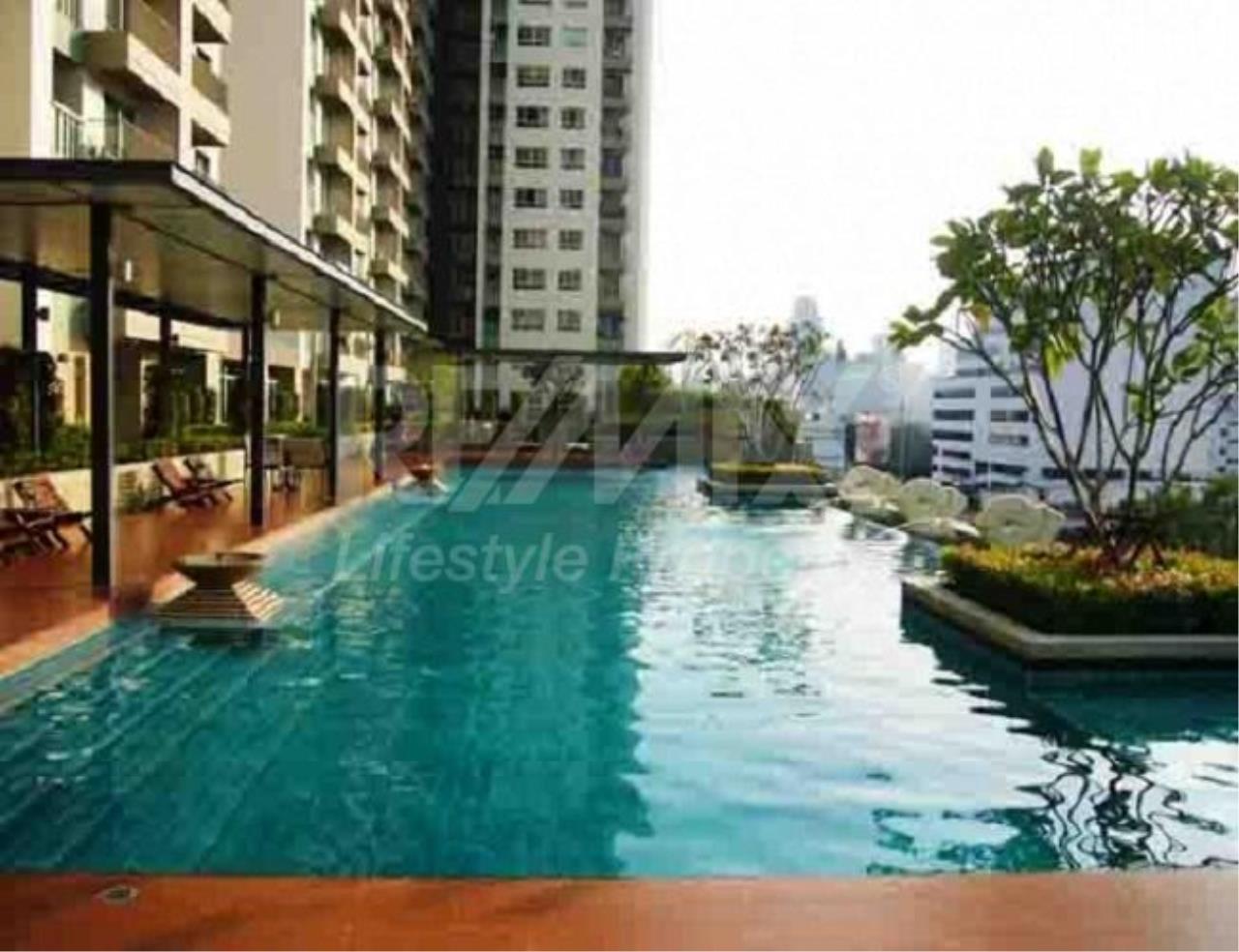 RE/MAX LifeStyle Property Agency's Lumpini Place Rama IX-Ratchada 2