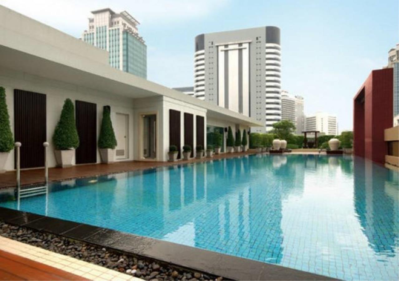 Bangkok Residential Agency's 2 Bed Condo For Rent in Phloenchit BR1874CD 1