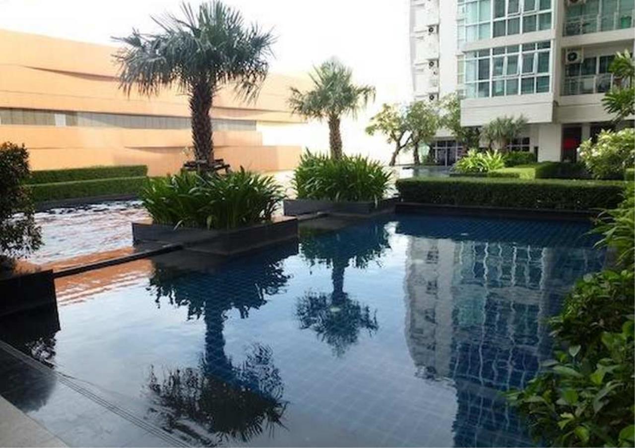 Bangkok Residential Agency's 3 Bed Condo For Rent in Ekkamai BR2956CD 9
