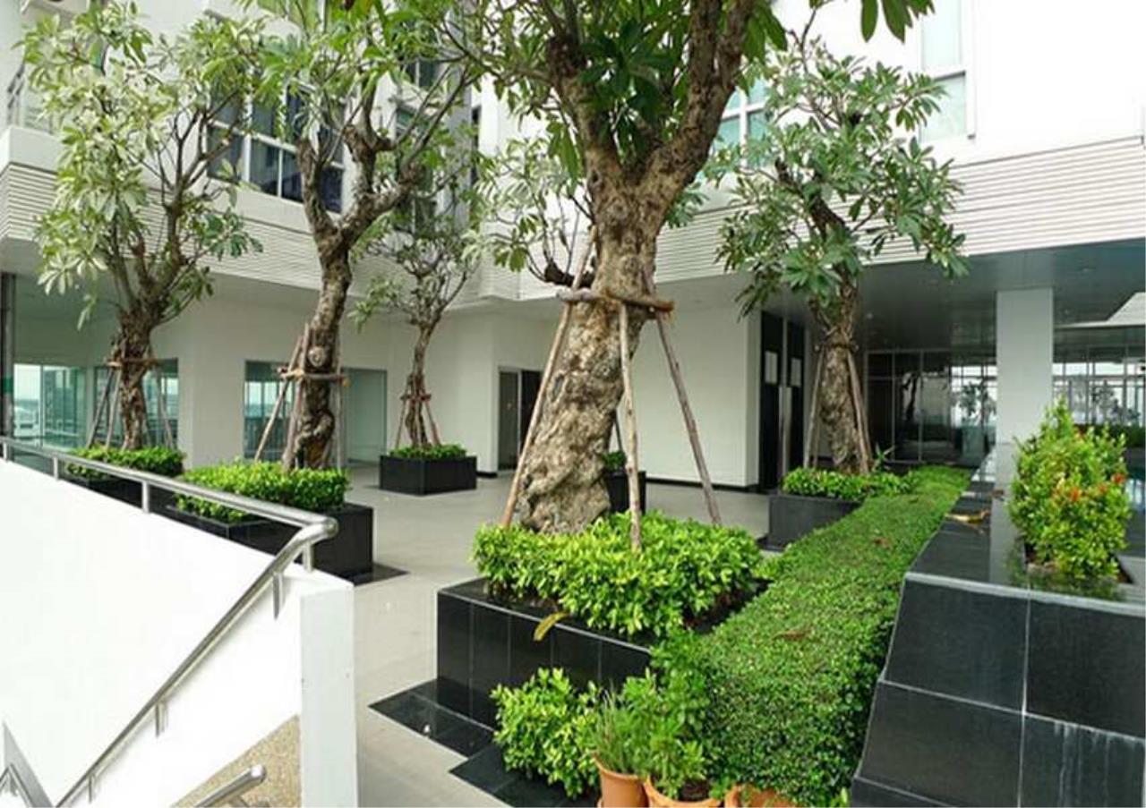 Bangkok Residential Agency's 3 Bed Condo For Rent in Ekkamai BR2956CD 3