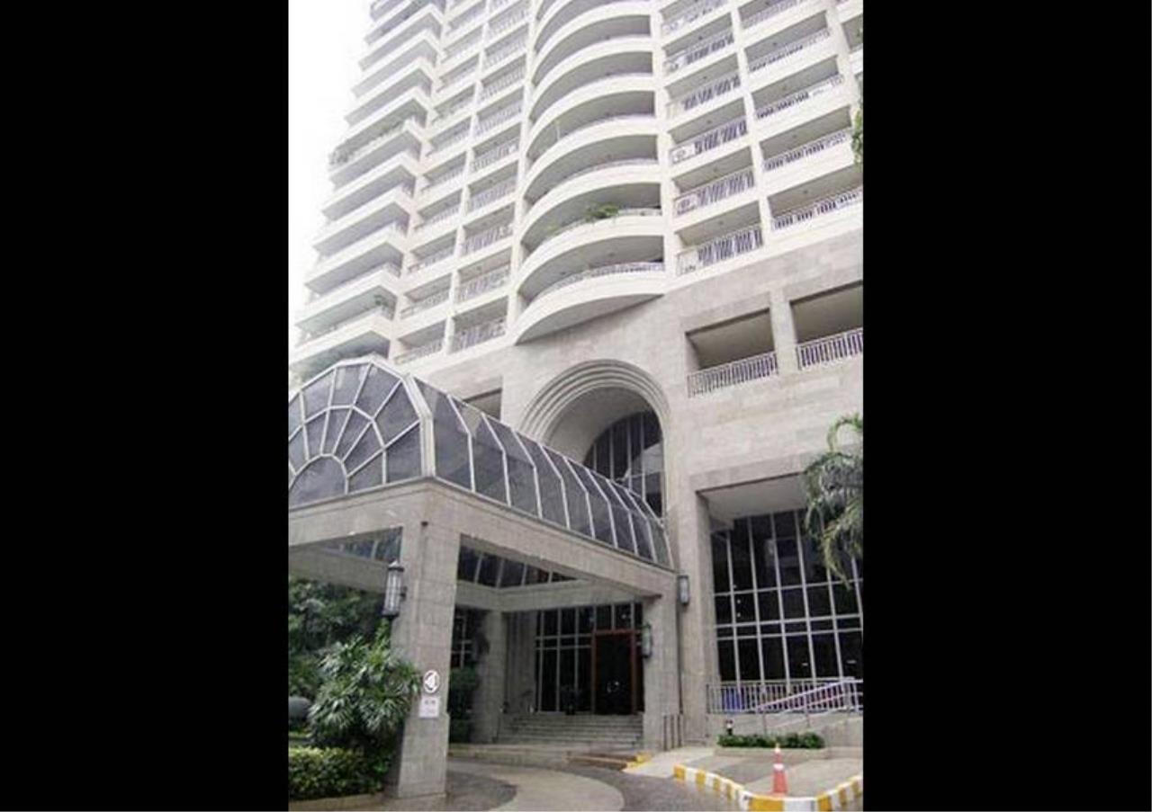 Bangkok Residential Agency's 3 Bed Condo For Sale in Sathorn BR3304CD 8