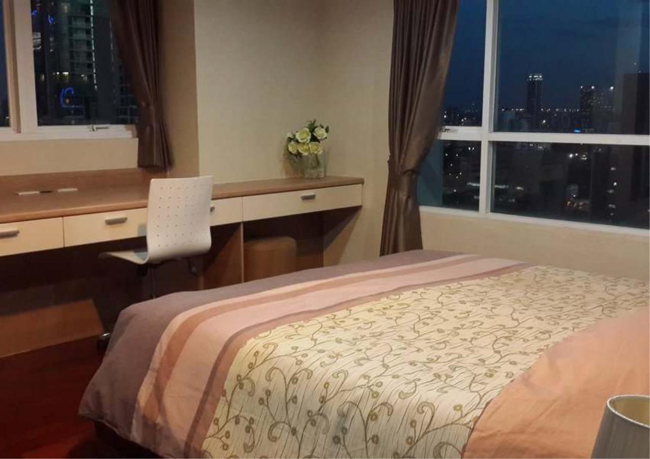 Bangkok Residential Agency's 3 Bed Condo For Rent in Chidlom BR5720CD 8