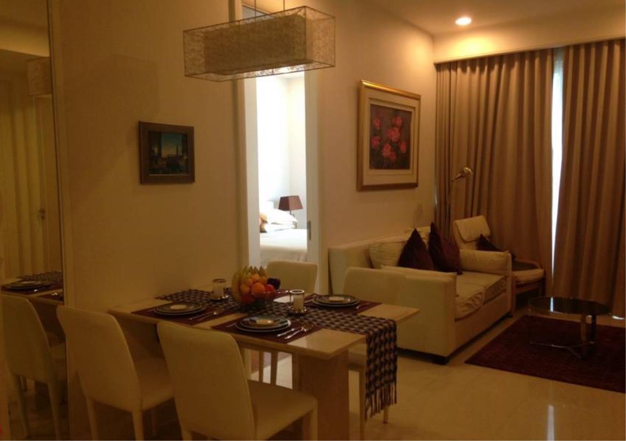 Bangkok Residential Agency's 2 Bed Condo For Rent in Chidlom BR5895CD 1