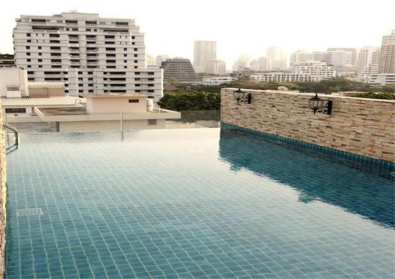 Bangkok Residential Agency's 3 Bed Serviced Apartment For Rent in Chidlom BR7012SA 6