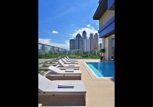 Bangkok Residential Agency's 1 Bed Serviced Apartment For Sale in Phloenchit BR7031SA 3