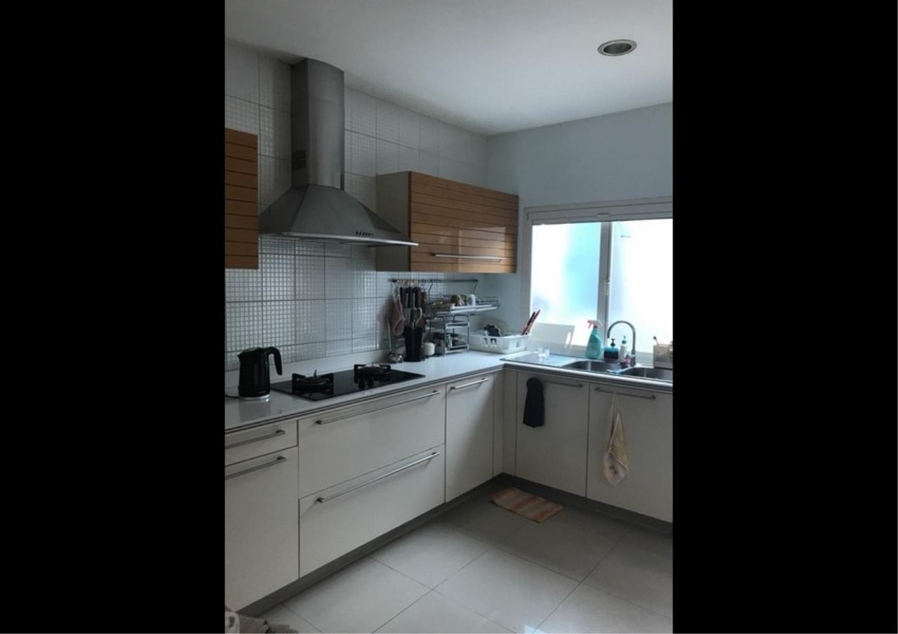 Bangkok Residential Agency's 4 Bed Townhouse in Compound For Sale in Thonglor BR8634TH 6
