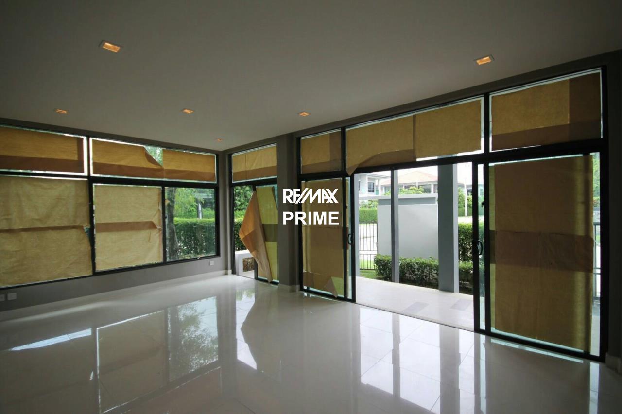 RE/MAX PRIME Agency's House for Sale Setthasiri Srinakarin - Rama 9   9