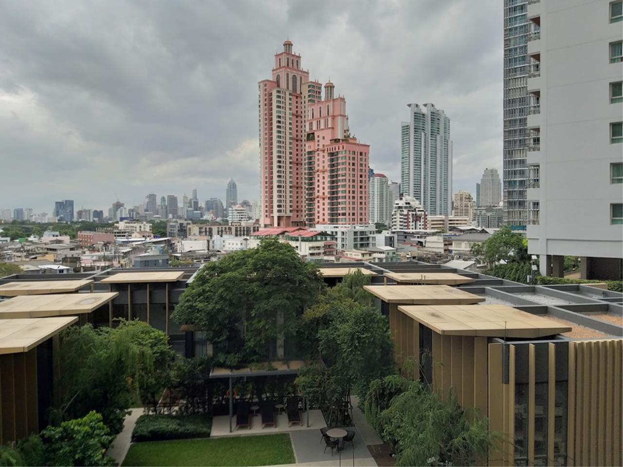Agent - Prombood Agency's For rent 2 Bedrooms 55.02 sq.m. The Lumpini 24 near Phrom Phong BTS Station 25