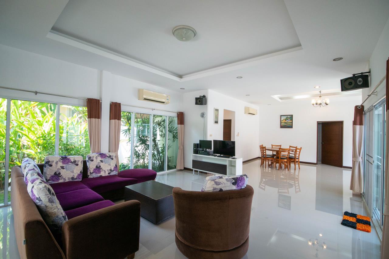 Thai Property Investor Agency's Your Dream Vacation Home! Valuable Investment!! 3BR 4BA 100 Sq.W The Legacy Huahin Pool Villa for SALE, Just 10 mins from Hua Hin Beach!! 4