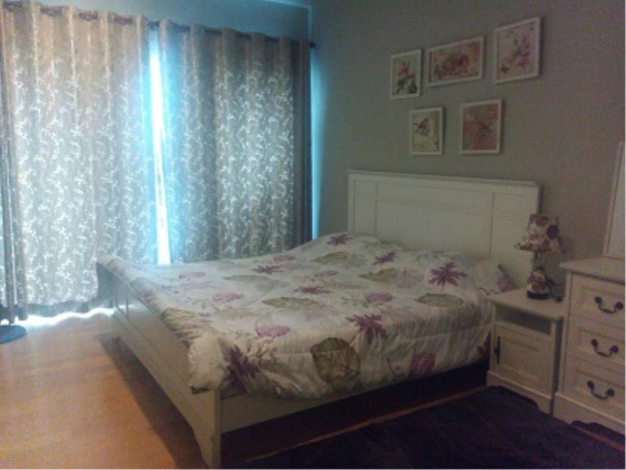 BKK Condos Agency's One bedroom condo for rent at Noble Refine  3
