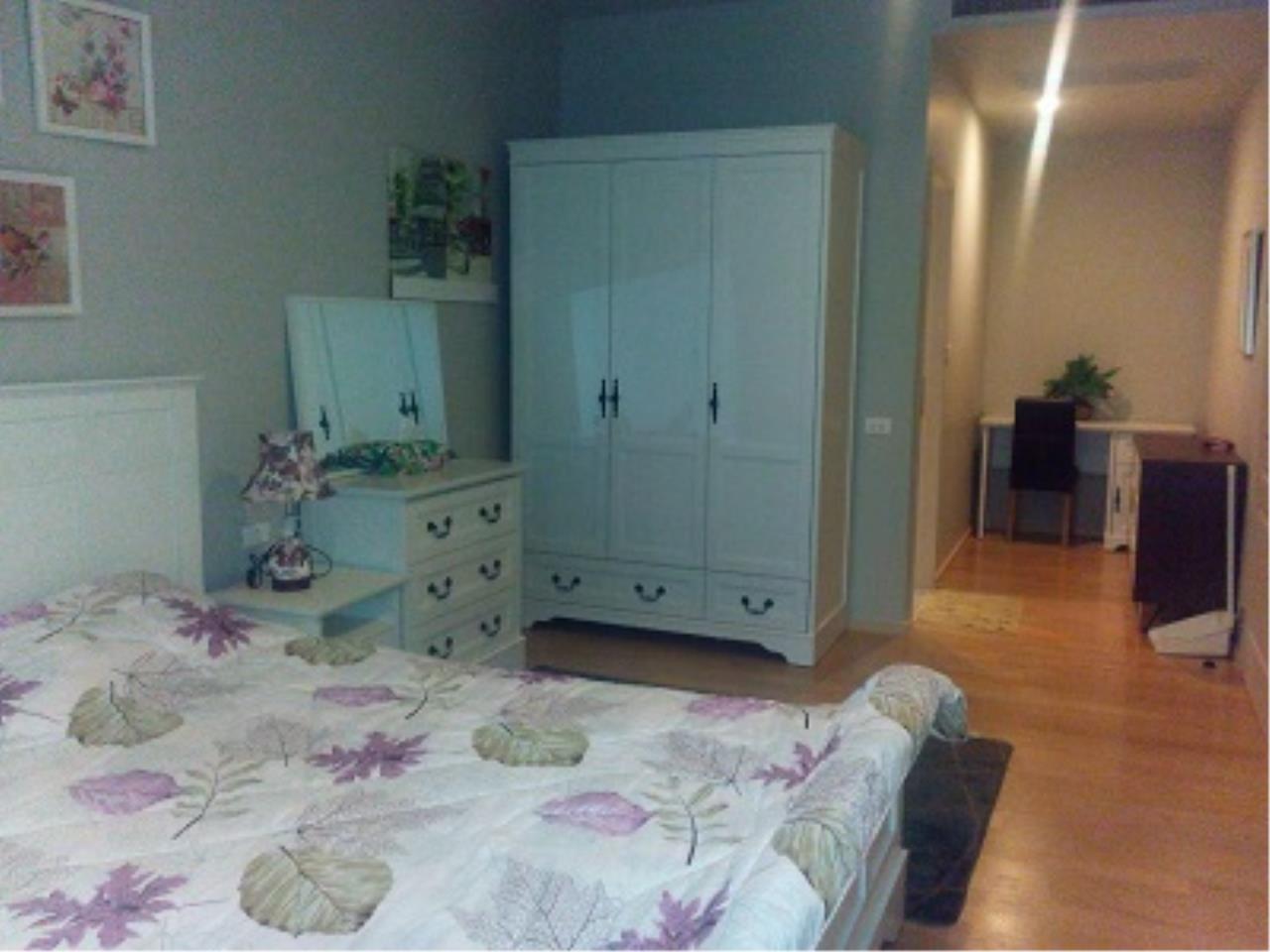 BKK Condos Agency's One bedroom condo for rent at Noble Refine  2