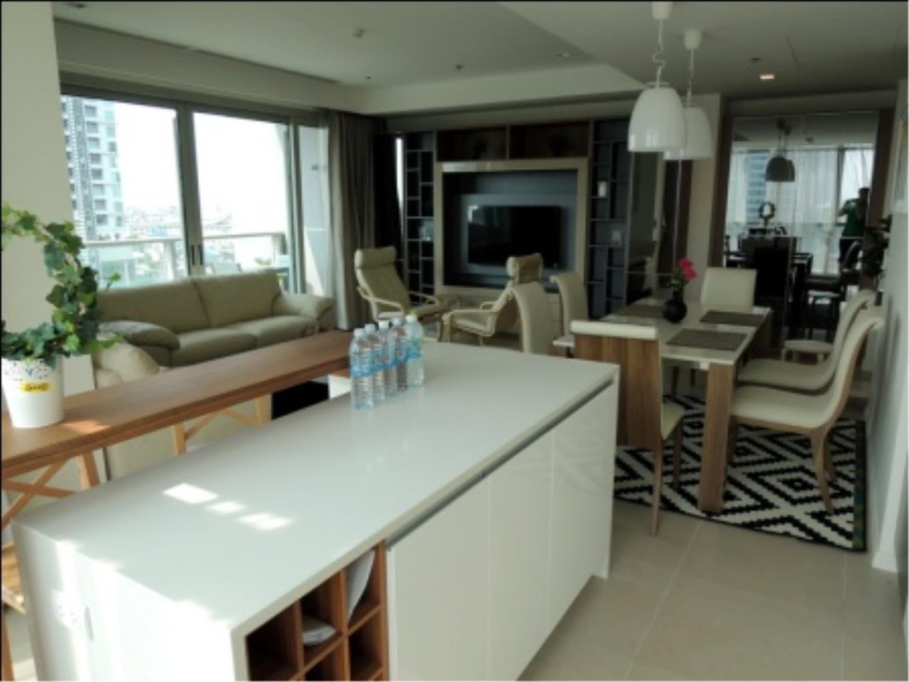 BKK Condos Agency's Beautiful Two bedroom condo for rent at The River 4