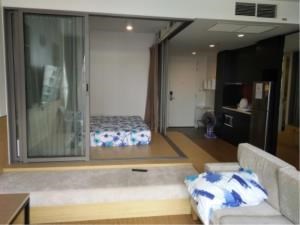 BKK Condos Agency's 1 bedroom condo for rent at Siamese Surawong 2