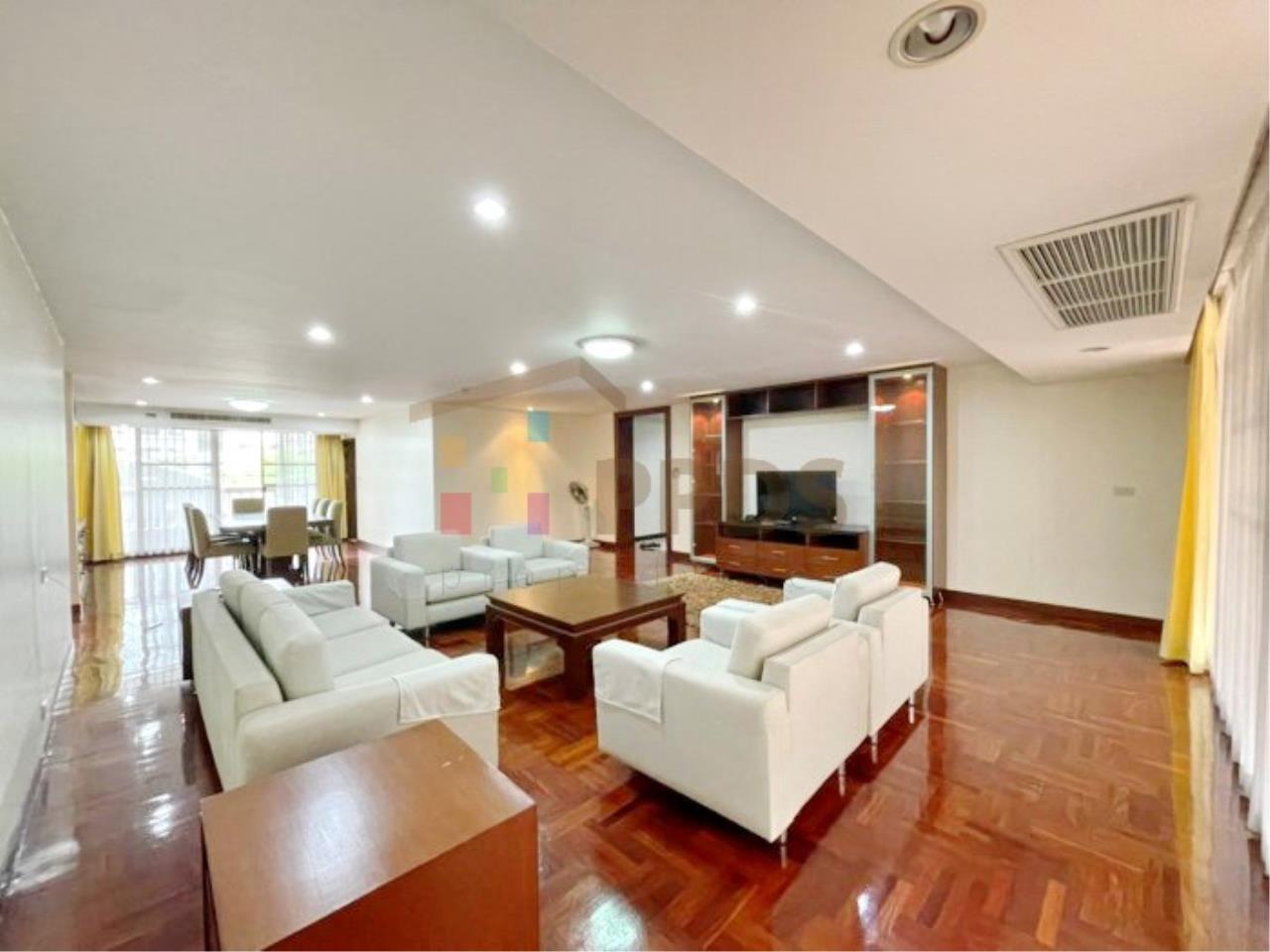 Propodyssey Agency's 3 Bedrooms for rent with big balcony in Sukhumvit soi 24 1