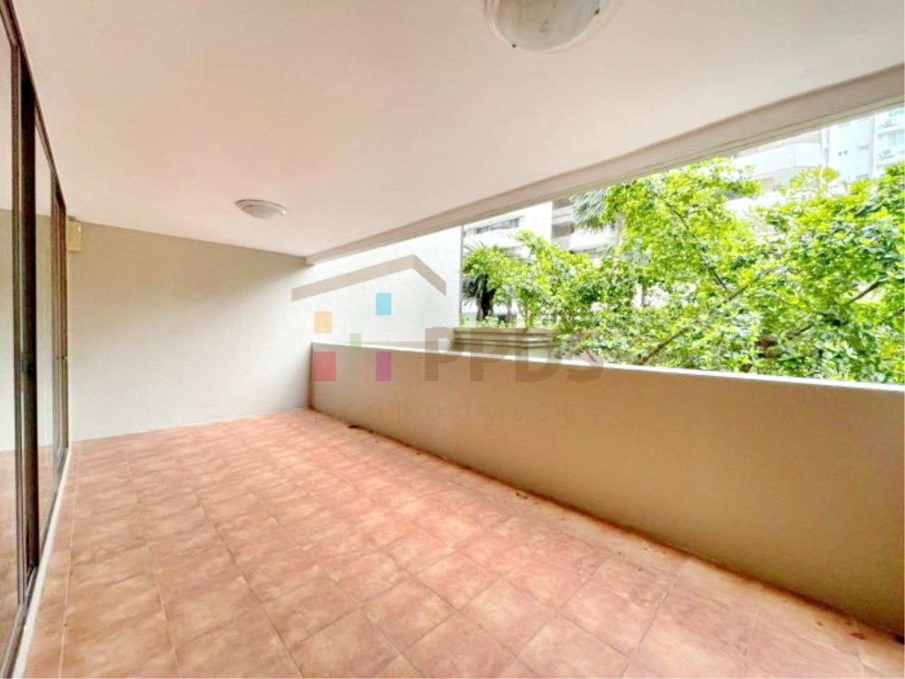 Propodyssey Agency's 3 Bedrooms for rent with big balcony in Sukhumvit soi 24 11