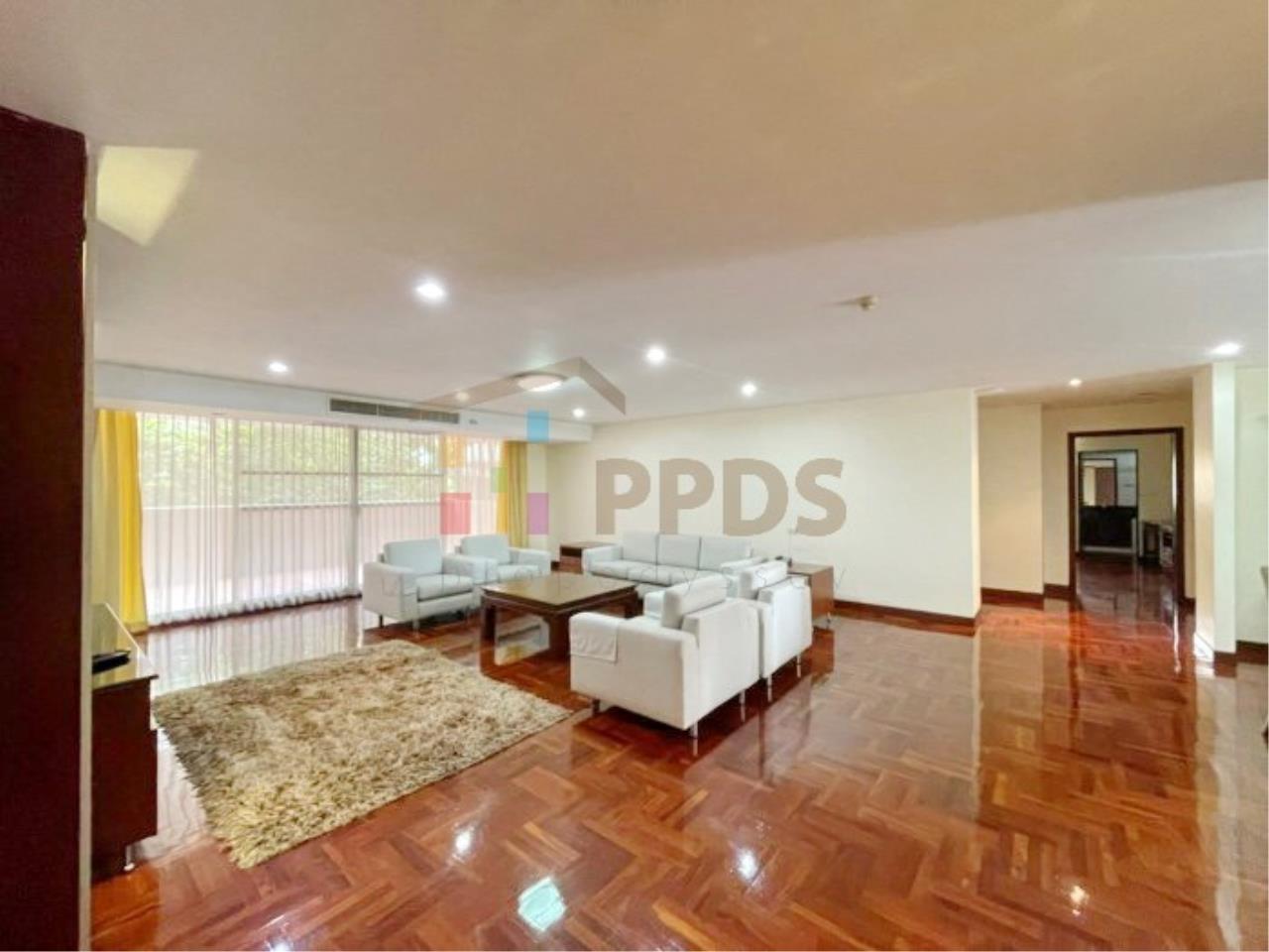 Propodyssey Agency's 3 Bedrooms for rent with big balcony in Sukhumvit soi 24 2