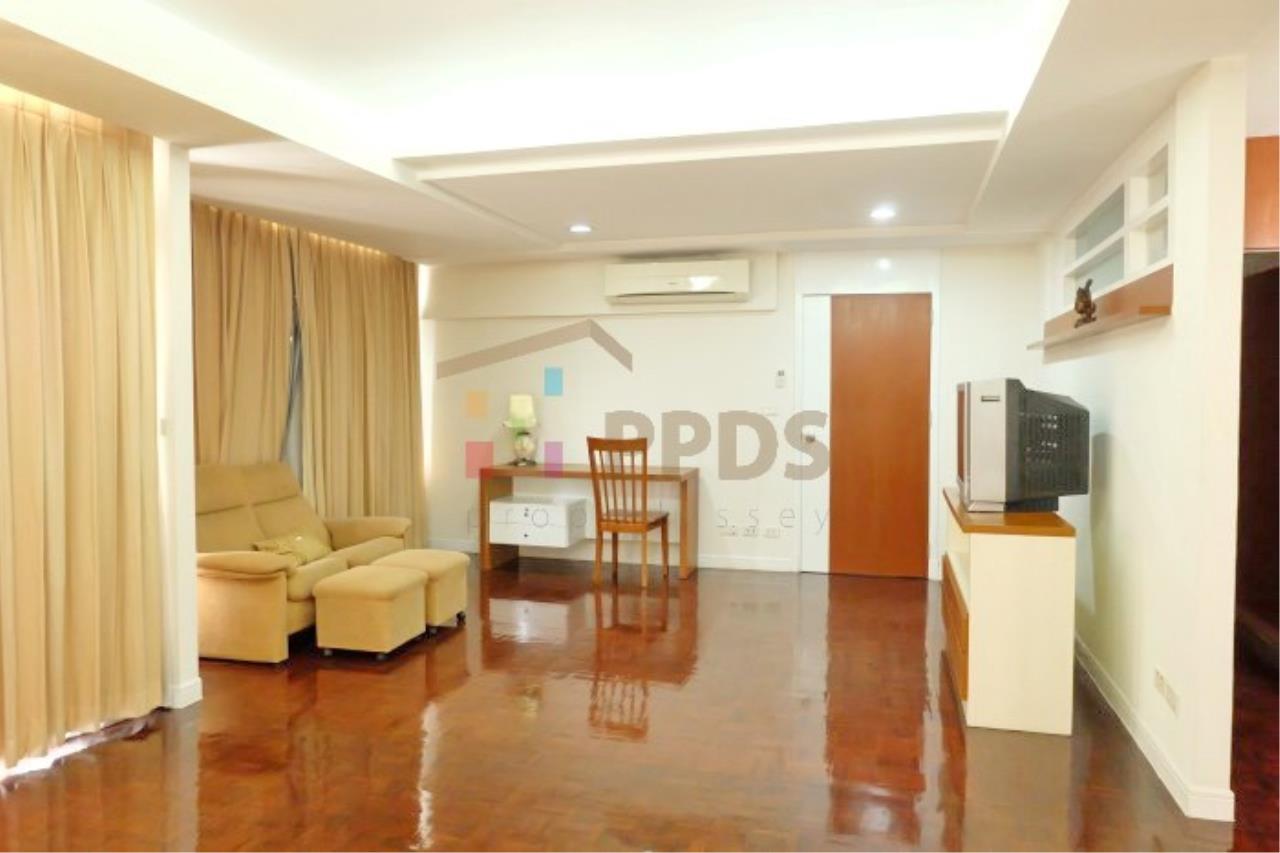 Propodyssey Agency's 3 bedrooms for rent near BTS 12
