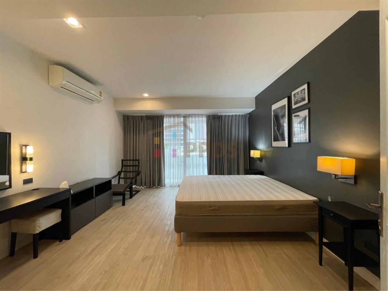 Propodyssey Agency's 3 Bedrooms for rent walking distance to BTS Prompong 4