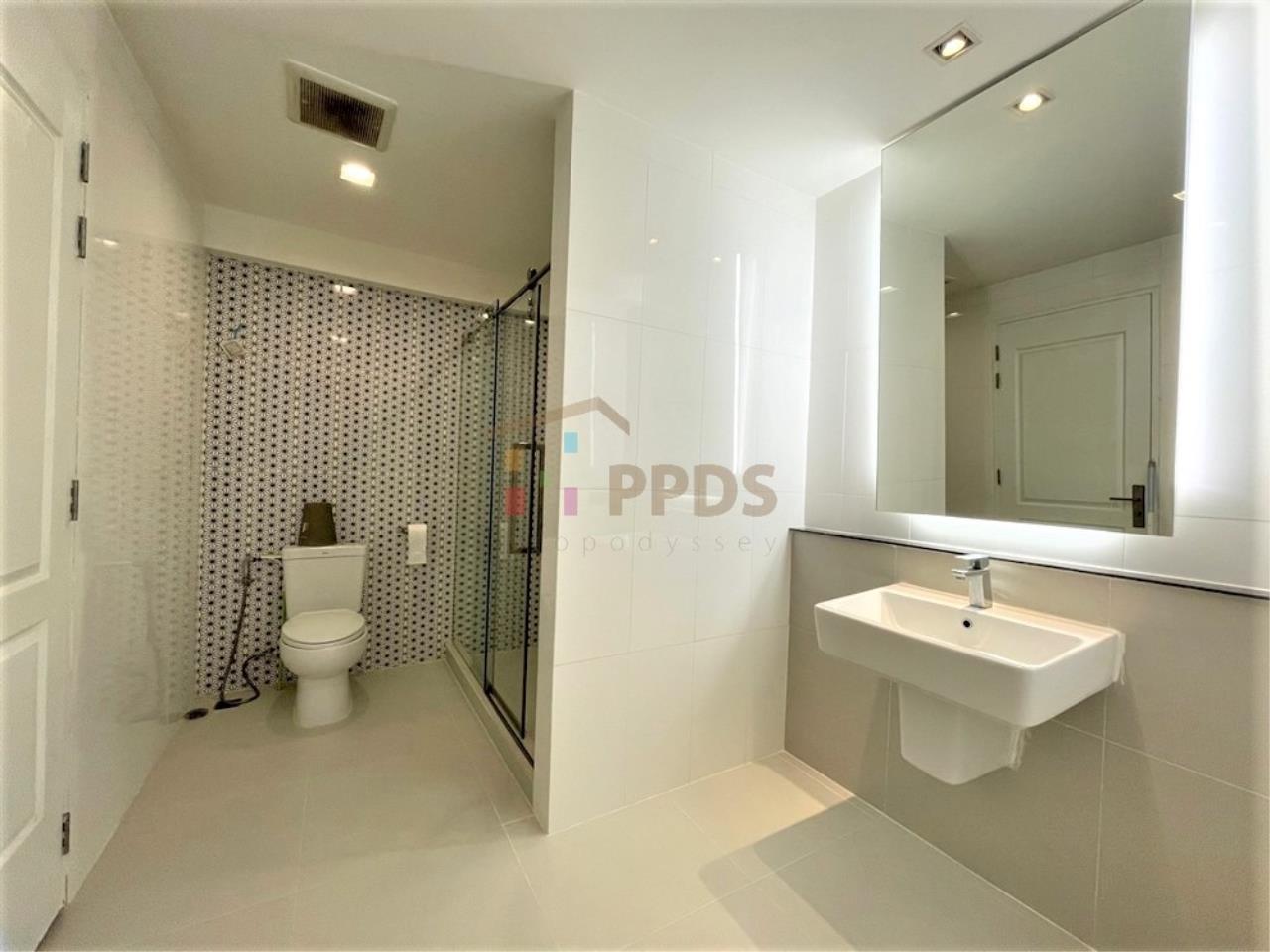 Propodyssey Agency's 3 Bedrooms for rent walking distance to BTS Prompong 5