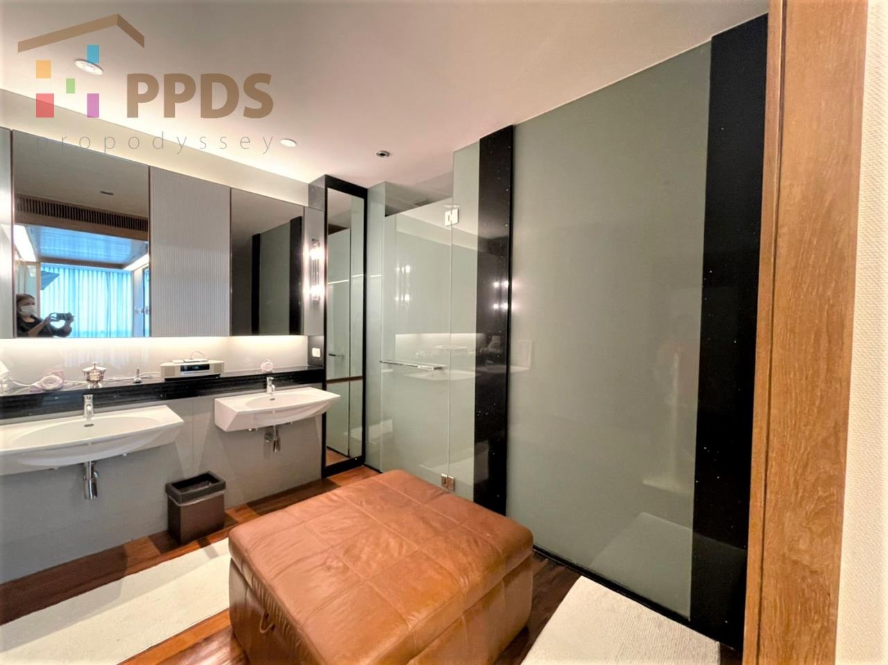 Propodyssey Agency's 3 Beds for rent at Le Raffine Sukhumvit 31 with Private pool  19