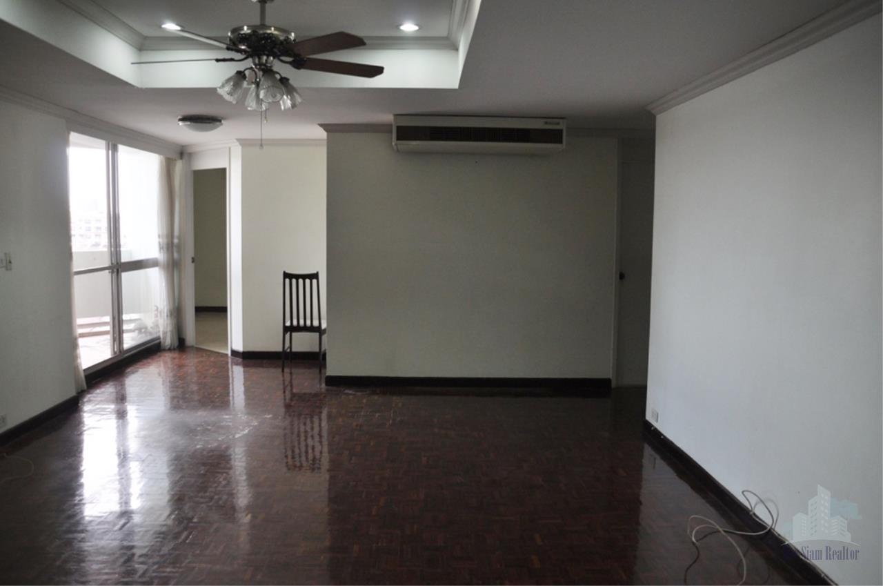 Smart Asset Management Agency's Best Unit!! For Sell Tai ping Towers  near BTS Ekkamai /    3 bed  145 sq.m. Unfurnished 13
