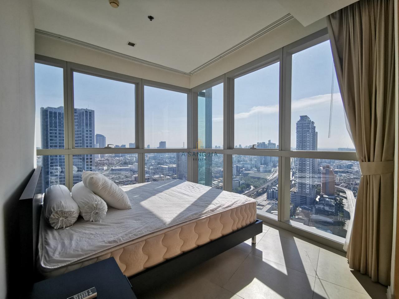 Asangha Realty Agency's The River condominium for rent  2 Bedrooms 30th Floor near Icon Siam  5